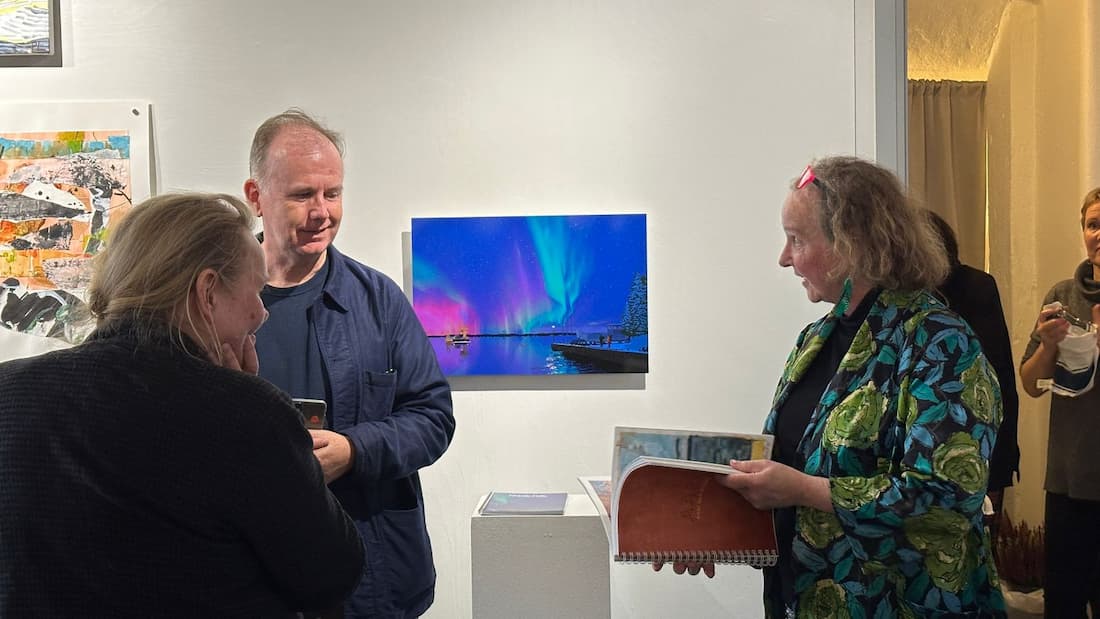 Renja with  Anna Nyreen and artist in the show Brian Cody